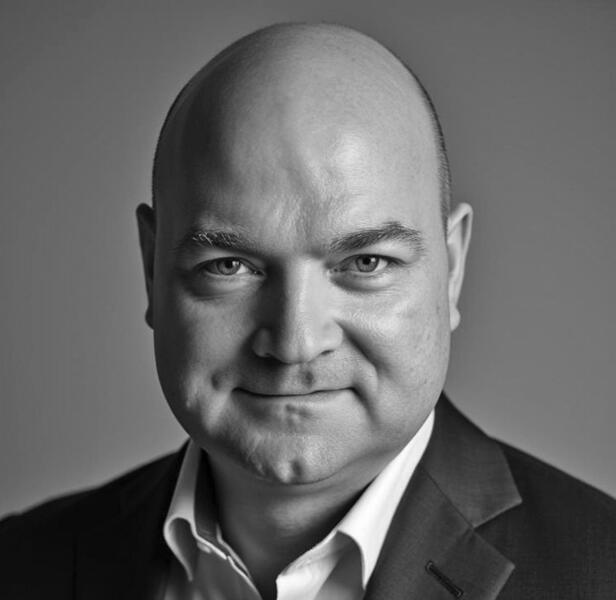 Headshot Robbert Deusing